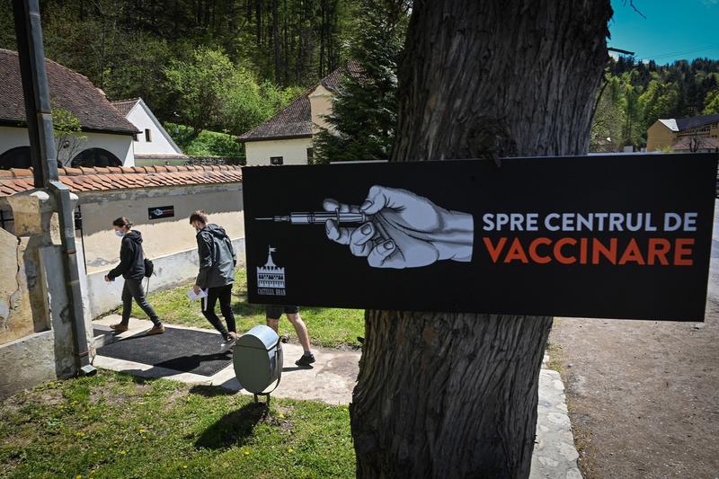 Vaccinare la Castelul Bran, Foto: Daniel MIHAILESCU / AFP / Profimedia