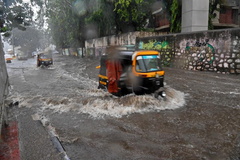 Inundatii in India cauzate de ciclonul Tauktae, Foto: Indranil Mukherjee / AFP / Profimedia Images