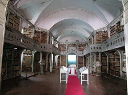 Biblioteca Batthyaneum, Foto: bibnat.ro