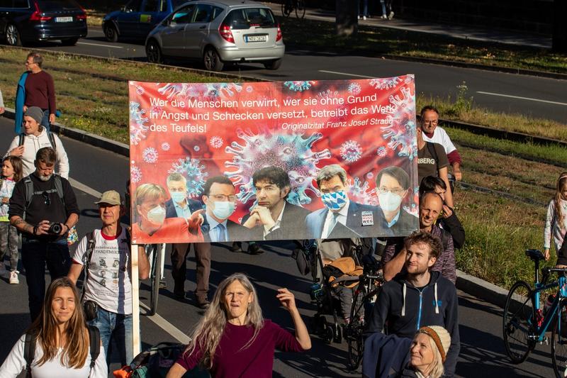 Protest anti-restrictii in Germania, Foto: Alexander Pohl / ddp USA / Profimedia