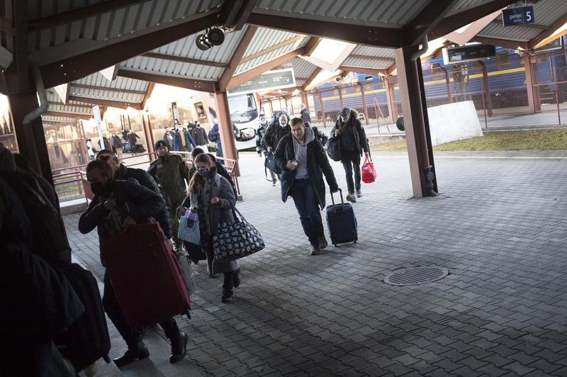 Primul tren cu refugiați ucraineni ajunge in Polonia, Foto: Maciej Luczniewski/NurPhoto / Shutterstock Editorial / Profimedia