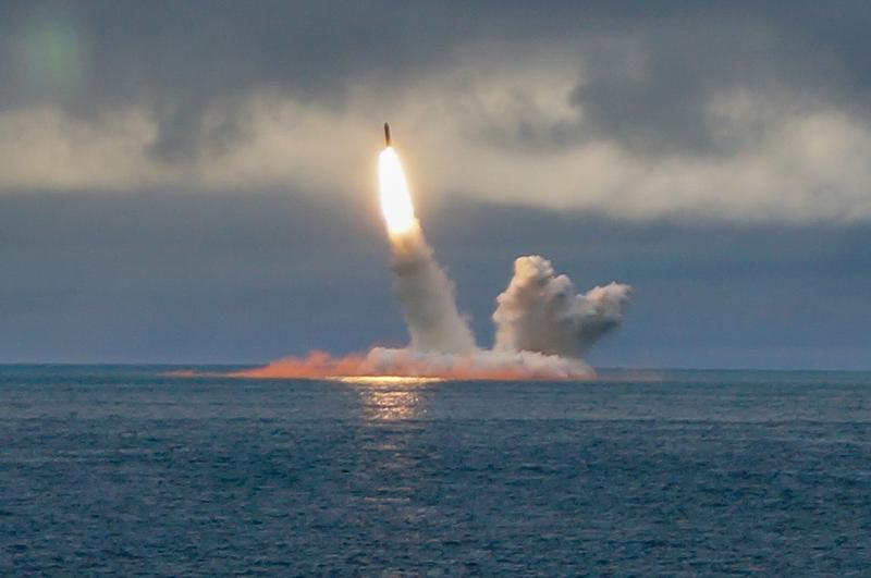 Lansarea unei rachete nucleare balistice RSM-56 Bulava de pe un submarin rusesc, Foto: TASS / Profimedia Images