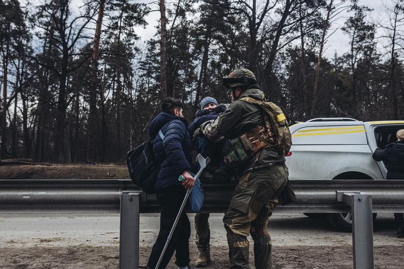 Civili ucraineni evacuati din Irpin, Foto: Europa Press/ABACA / Abaca Press / Profimedia