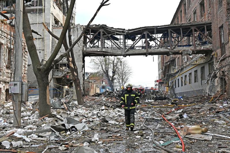 Un bombardament in Harkiv a ucis doua persoane si a ranite alte 18, Foto: Sergey BOBOK / AFP / Profimedia Images