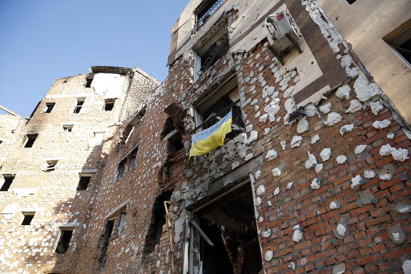 Un bloc distrus de bombardamentele rușilor în orașul Irpin, Foto: Ukrinform / Shutterstock Editorial / Profimedia