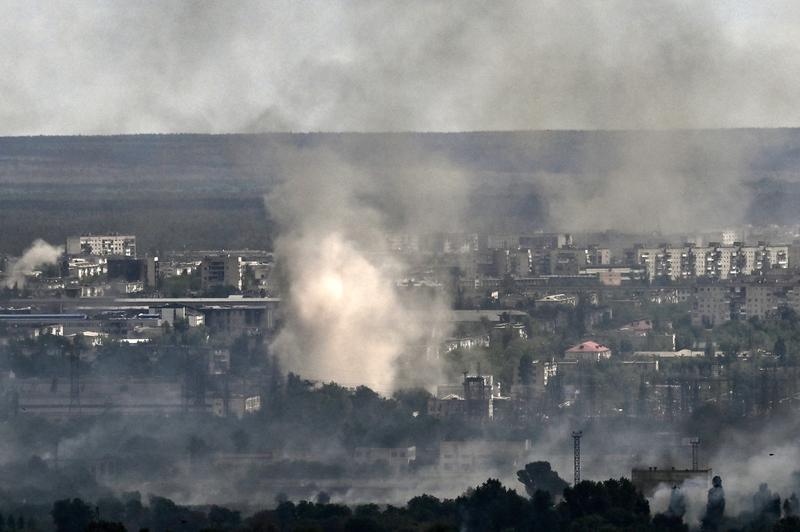 Orașul Severodonețk în timpul luptelor dintre trupele ucrainene și rusești, Foto: ARIS MESSINIS / AFP / Profimedia