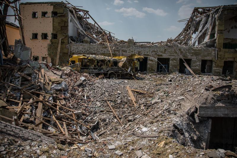 O scoala distrusa de bombardamentele rusesti pe 3 iunie in Slaviansk, Foto: Michal Burza / Zuma Press / Profimedia