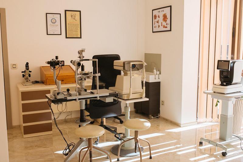 Clinică oftalmologică, Foto: Flickr/ Nenad Stojkovic