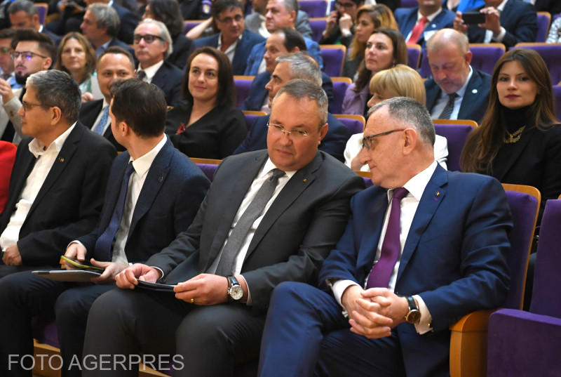 Nicolae Ciucă și Sorin Cîmpeanu, Foto: Agerpres