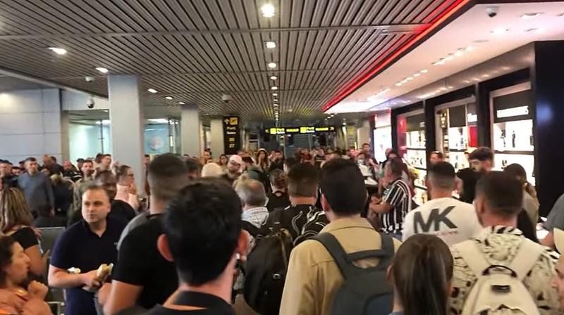 Aglomeratie pe aeroportul Otopeni, Foto: Captura video Facebook