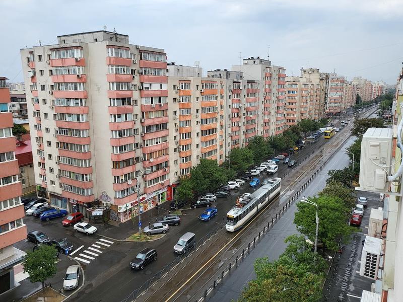 Tramvai pe un bulevard din Capitală, Foto: HotNews.ro / Victor Cozmei