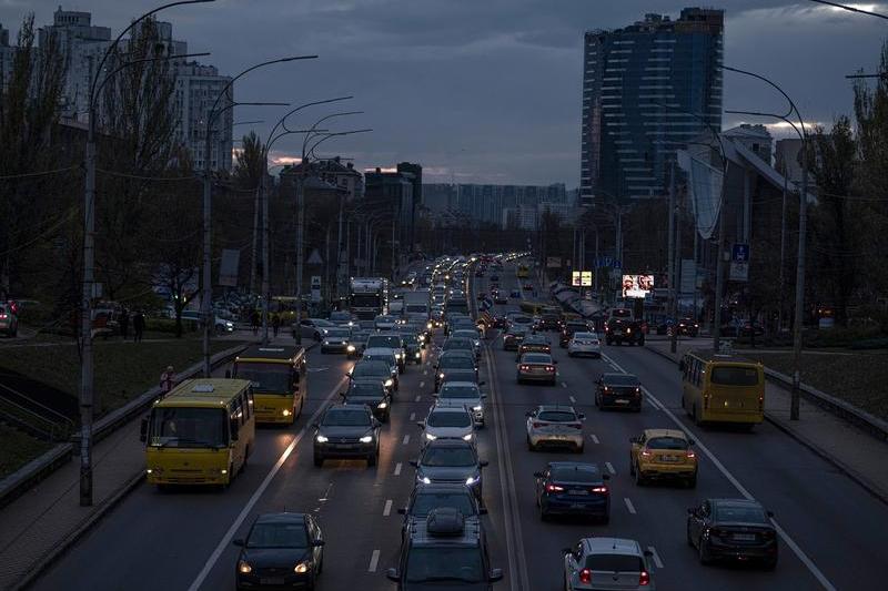 Pană de curent în Kiev, Foto: Andrew Kravchenko / Associated Press / Profimedia Images