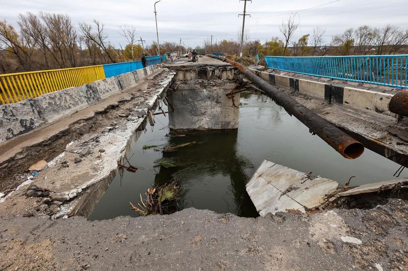 Infrastructură avariată de bombardamentele rușilor în Kupiansk din regiunea Harkov, Foto: Vyacheslav Madiyevskyy/Ukrinform/NurPhoto / Shutterstock Editorial / Profimedia