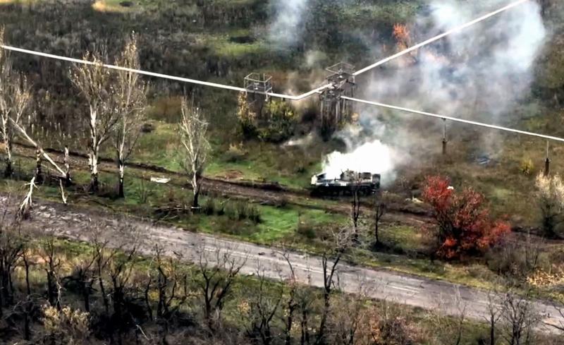 Blindate rusești distruse într-un atac al ucrainenilor, Foto: Airborne Assault Troops of the Ukrainian Armed Forces/Cover Images/INSTARimages.com / INSTAR Images / Profimedia