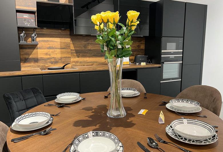 Mobilă bucătărie la comandă, Foto: www.somproduct.ro