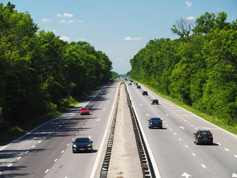Cea mai circulată autostradă din România va fi extinsă la trei benzi pe sens. Interes major pentru proiect