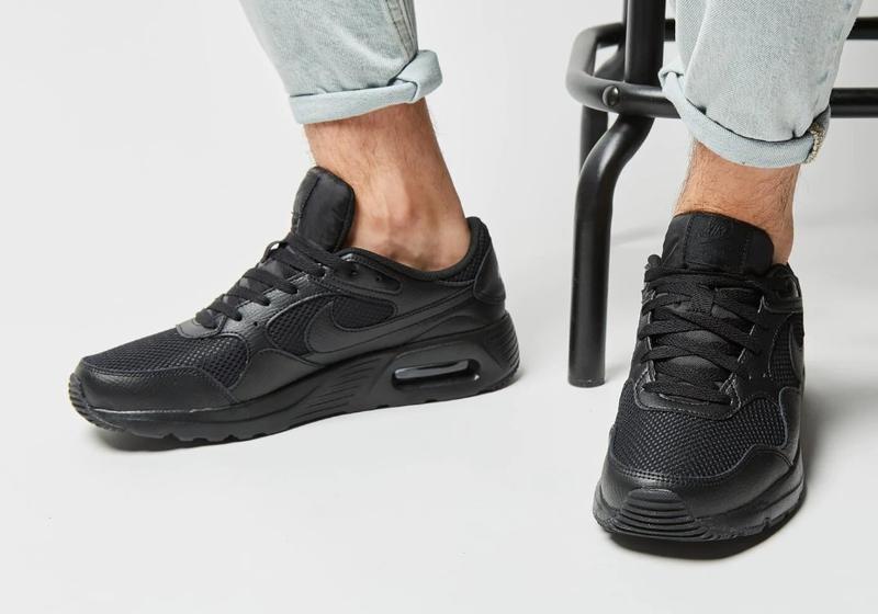 Încălțăminte de culoare neagră - un must have în garderoba oricărei femei și a oricărui bărbat, Foto: 50style.ro