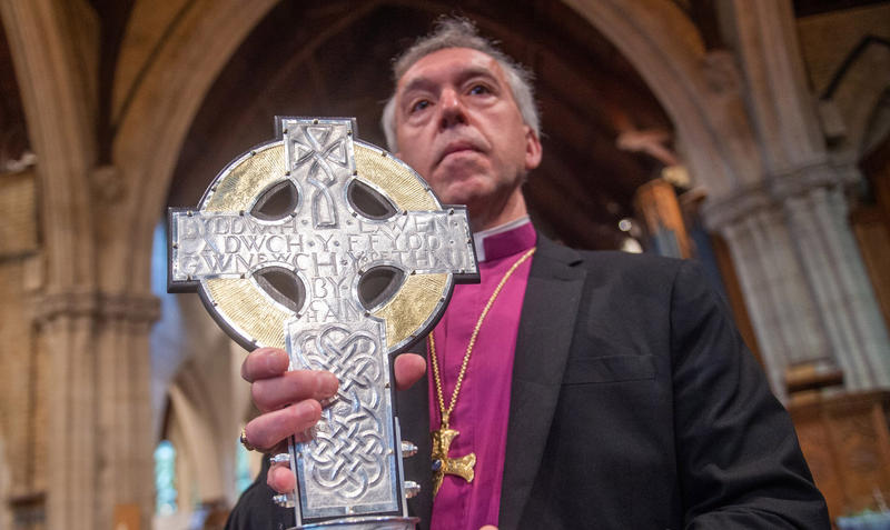 Bucatile din Crucea Sfanta au fost incorporate in Crucea de Wales, Foto: Peter Powell / PA Images / Profimedia