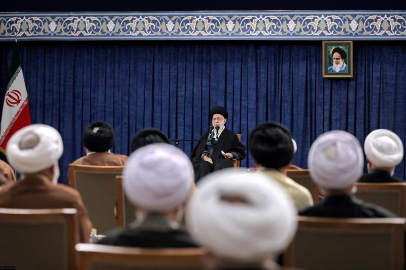 Intalnire intre ayatollahul Ali Khamenei si Adunarea Expertilor, Foto: Iranian Supreme Leader'S Office / Zuma Press / Profimedia