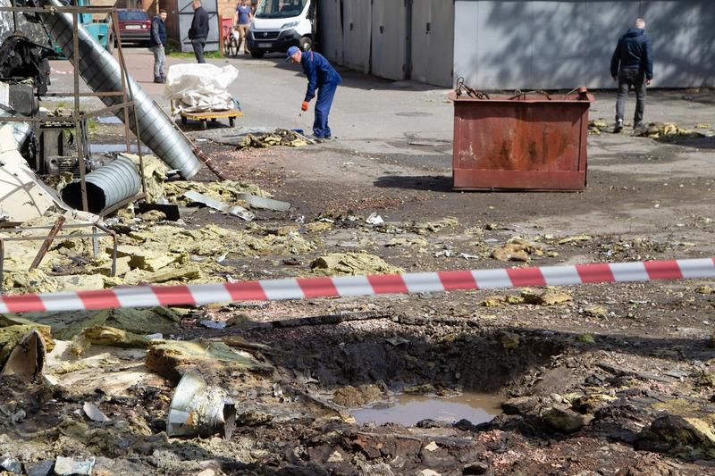 Un crater făcut de o dronă kamikaze în centrul Kievului, Foto: ukrinform / BEEM / Beem / Profimedia