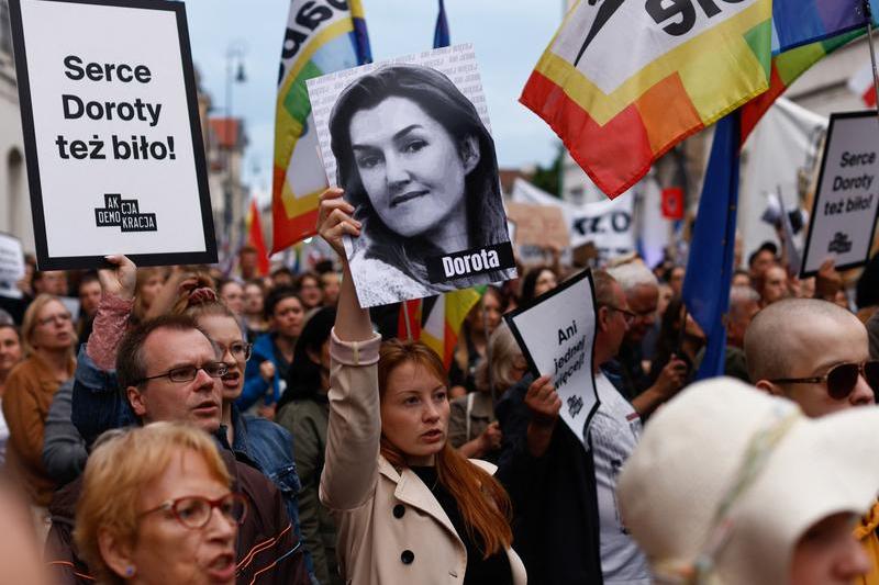 protest in Polonia fata de legea anti-avort dupa moartea unei alte femei insarcinate, Foto: Wojtek RADWANSKI / AFP / Profimedia