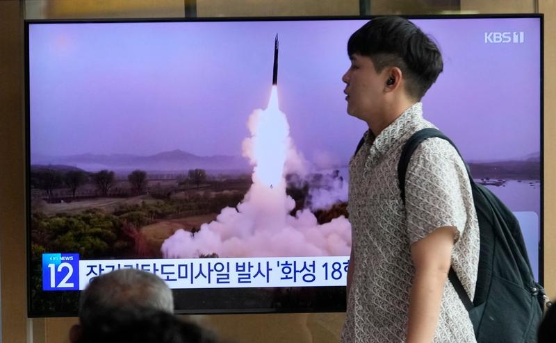 Coreea de Nord a lansat o rachetă balistică cu rază lungă de acțiune, Foto: Ahn Young-joon / AP / Profimedia