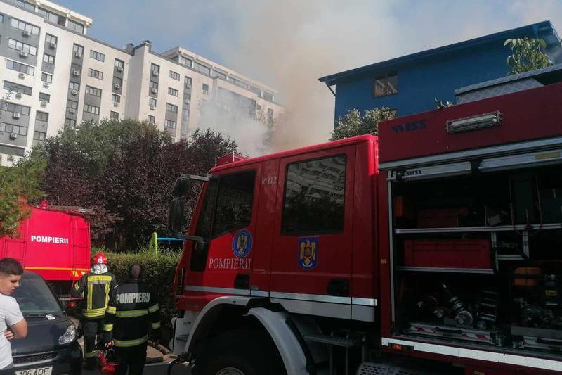 Incendiu in zona Munci din Bucuresti, Foto: HotNews / Ionut Baias