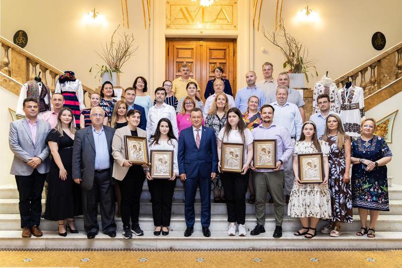 Icoane pentru studenții de 10 de la ASE, Foto: Pagina de Facebook/ ASE București