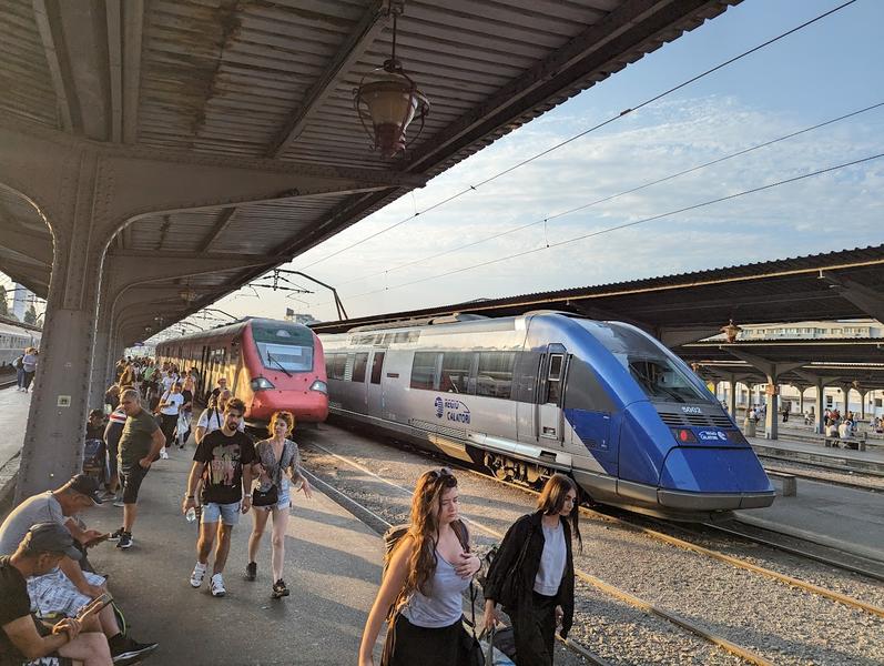 Trenuri in Gara de Nord, Foto: HotNews.ro / Victor Cozmei