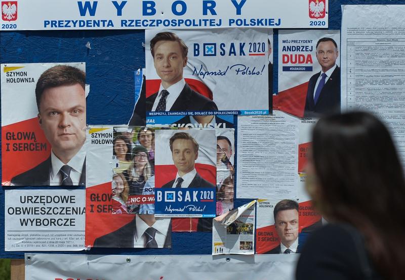 Afise electorale in Polonia, Foto: Artur Widak - NurPhoto / Shutterstock Editorial / Profimedia Images