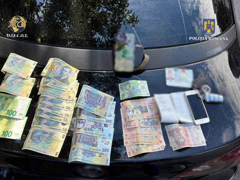 Bani confiscati de la o grupare infractionala, Foto: Politia Romana