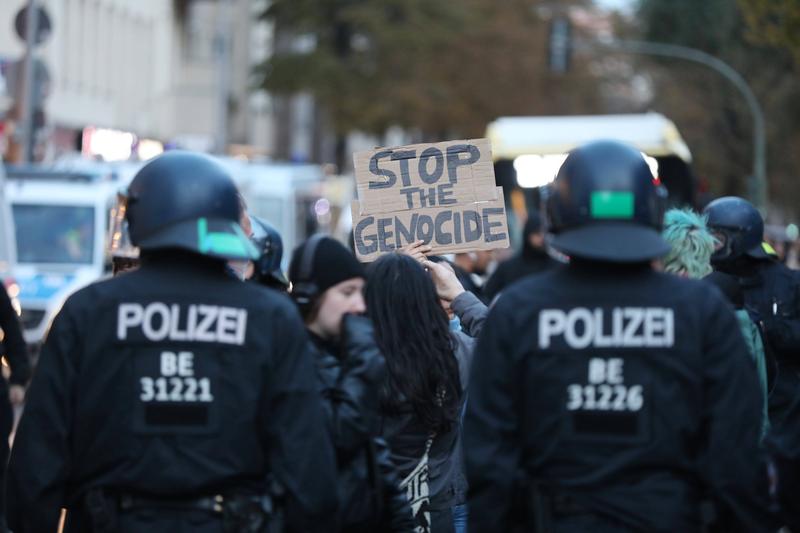 Politisti germani la o manifestatie pro-Palestina, Foto: dts Nachrichtenagentur / Imago Stock and Photo / Profimedia Images