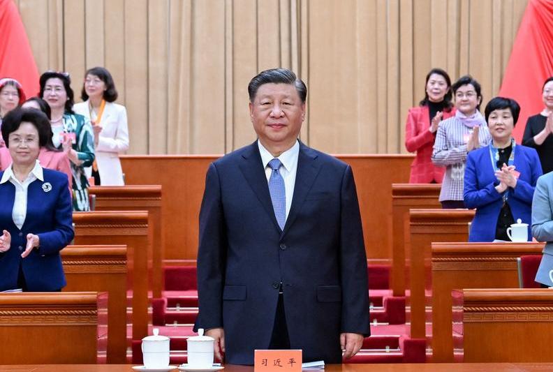 Xi Jinping la o sedinta a Federatiei Femeilor Chineze, Foto: Xie Huanchi / Xinhua News / Profimedia