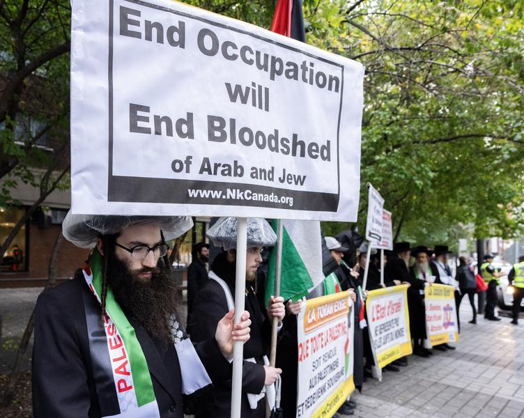 manifestatie a evreilor hasidici si a sustinatorilor palestinielor in Canada, Foto: Ryan Remiorz / PA Images / Profimedia