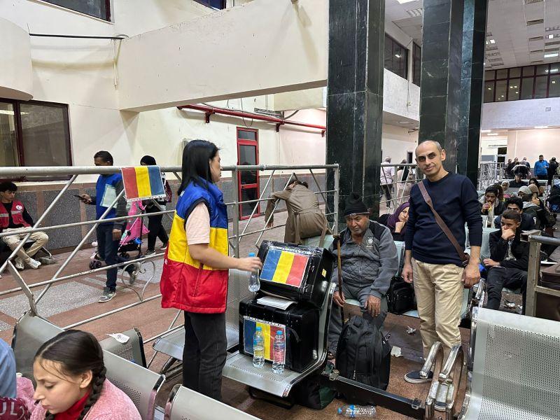 Cetateni romani, evacuati din Fasia Gaza, Foto: MAE