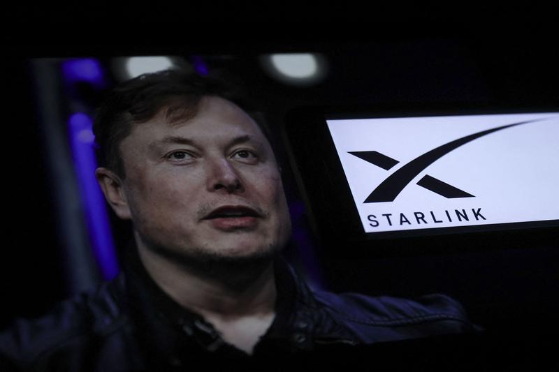 Elon Musk și serviciul său de acces la internet prin satelit Starlink, Foto: AA/ABACA / Abaca Press / Profimedia