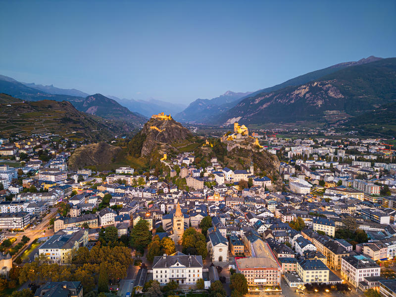 Orașul Sion din cantonul elvețian Valais, Foto: Sean Pavone | Dreamstime.com