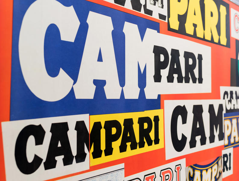 Logo-uri Campari, Foto: Andreadonetti | Dreamstime.com