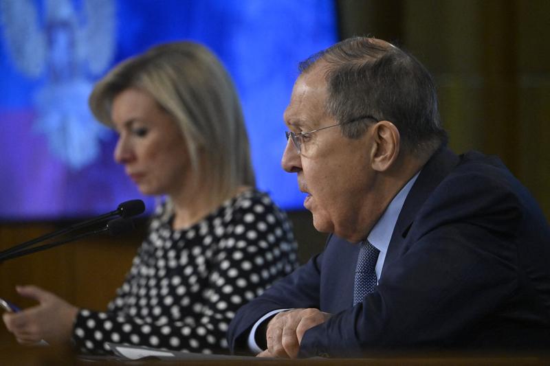 Ministrul rus de externe Serghei Lavrov alaturi de Maria Zaharova, purtatoarea de cuvant a MAE rus, Foto: Alexander NEMENOV / AFP / Profimedia