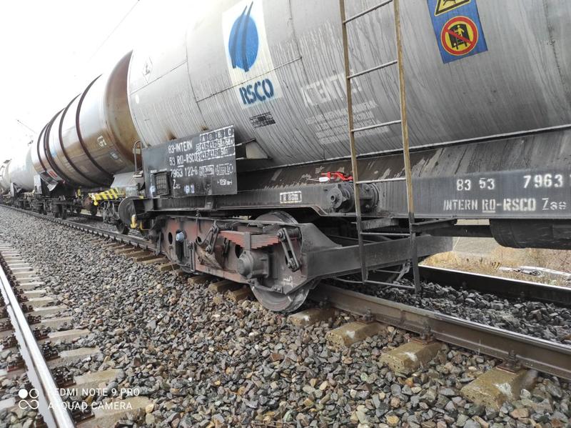 Vagon deraiat de un boghiu, Foto: CFR Infrastructura
