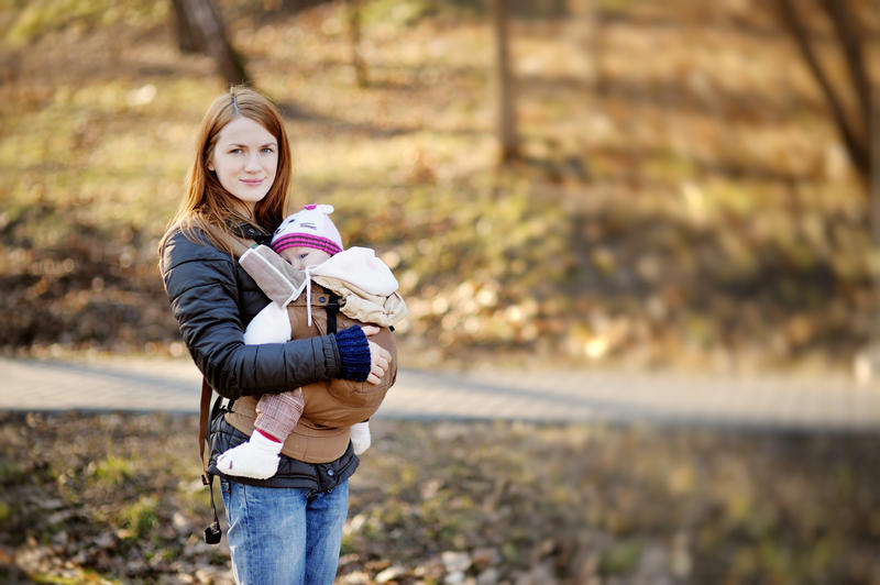 Mamă cu bebeluș, Foto: MNStudio | Dreamstime.com