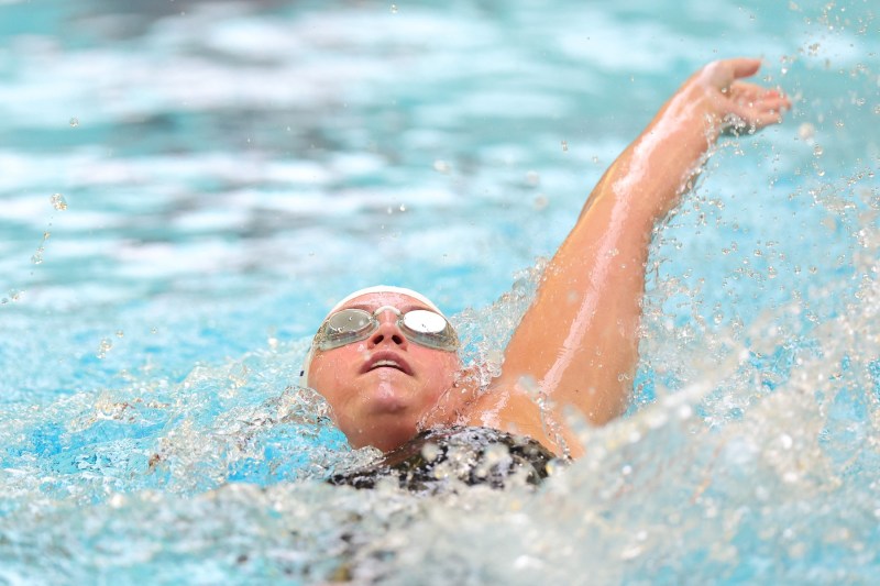 CE înot: Daria Silişteanu, medalie de aur în proba de 100 m spate juniori