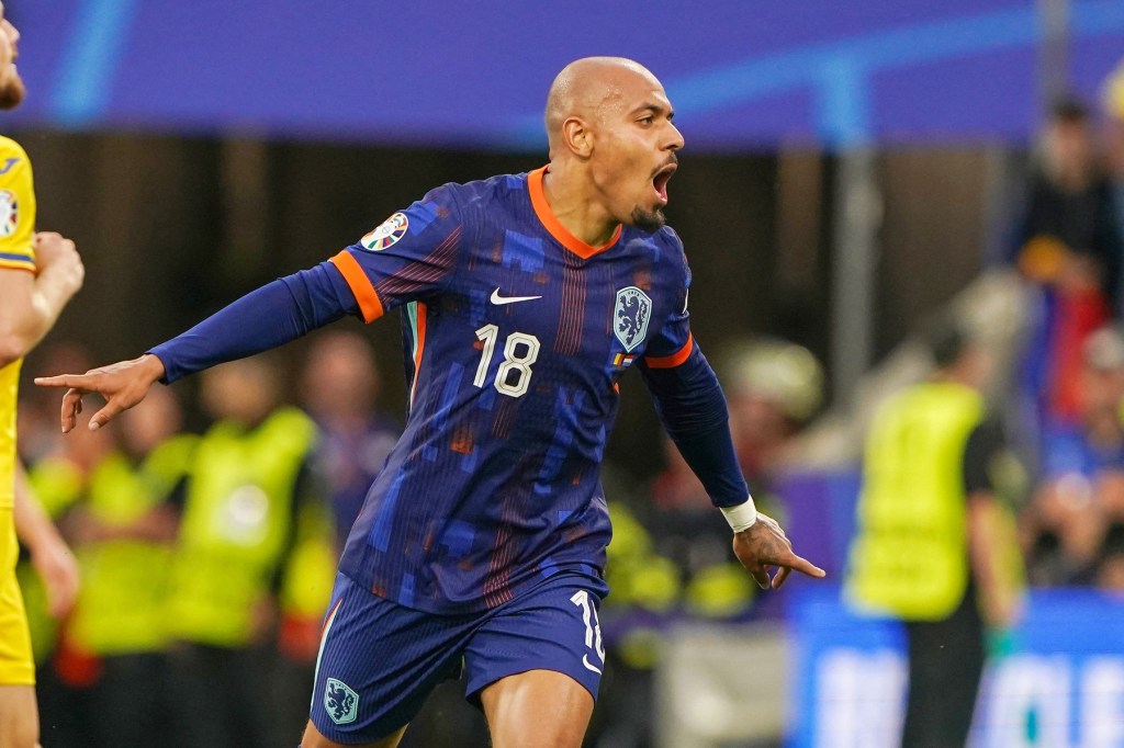 Donyell Malen sărbătorind al treilea gol al Olandei. Foto: Profimedia