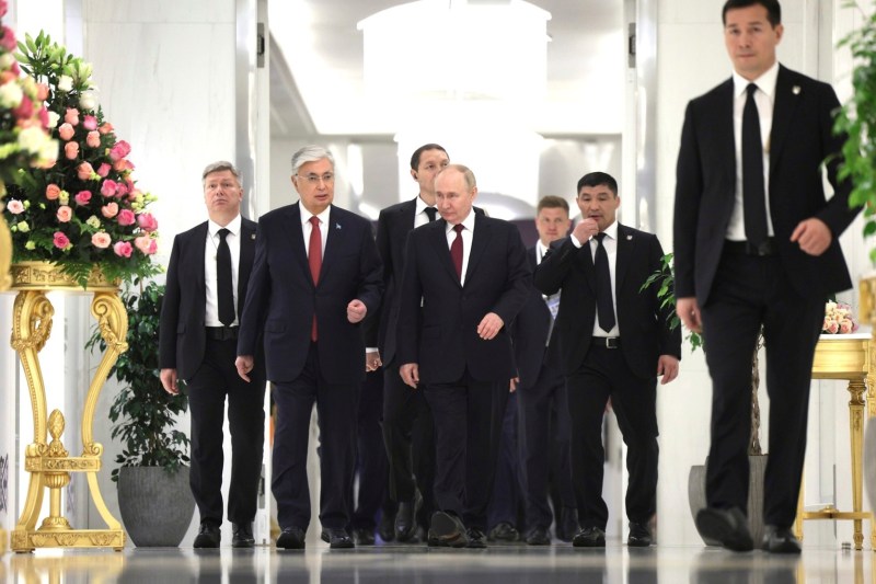 Vladimir Putin promite la summitul OCS de la Astana o nouă „ordine mondială”, mai „echitabilă”
