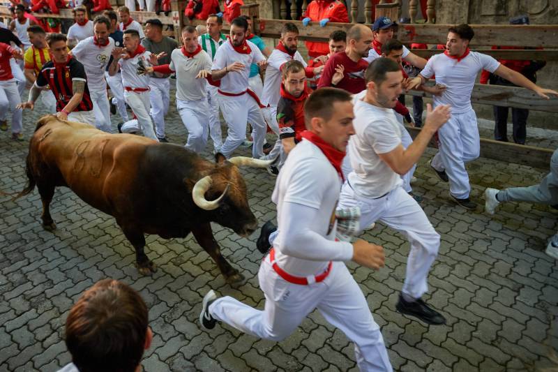 Prima cursă cu tauri de la Pamplona / SOPA Images / Sipa Press / Profimedia