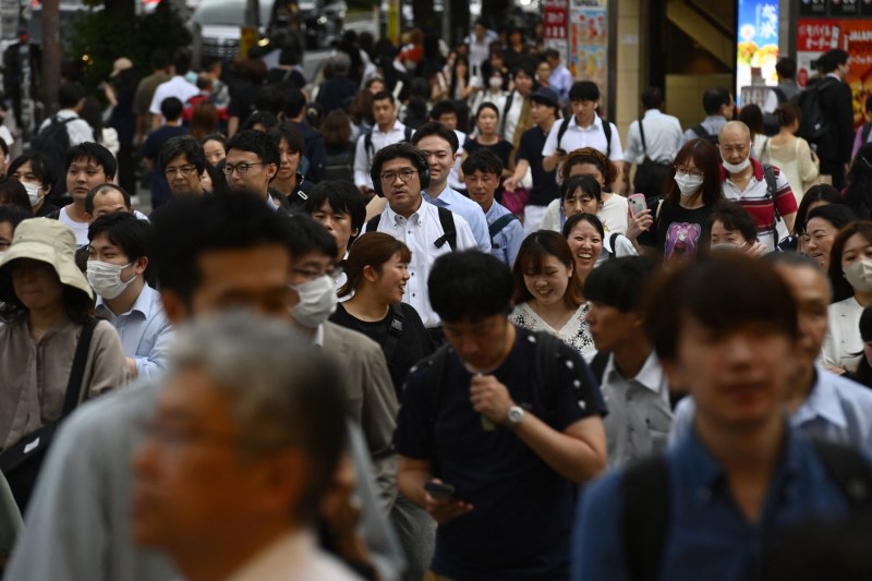 Japonia înregistrează un număr record de străini care locuiesc în țară, în timp ce numărul japonezilor a scăzut din nou puternic