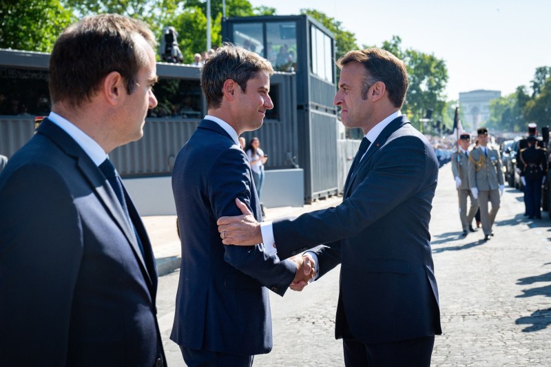 Emmanuel Macron a acceptat demisia guvernului Attal, care va rămâne interimar și va gestiona afacerile curente