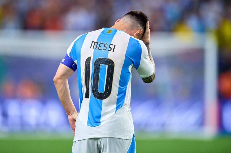Cât va lipsi Lionel Messi de pe teren – Starul argentinian a părăsit în lacrimi terenul la finala Copa America