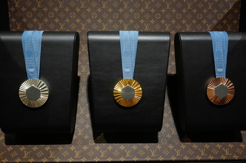 Cele mai ciudate premii oferite de țările participante medaliaților de la JO 2024 – De pe listă nu lipsesc vacile