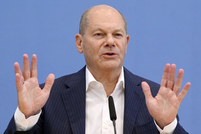 Olaf Scholz crede că „experimentata și competenta” Kamala Harris poate câștiga alegerile din SUA / Cum a răspuns la „întrebarea drăguță” de a urma exemplul lui Biden